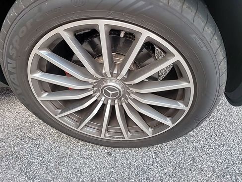 Used 2025 Mercedes-Benz GLS 63 AMG 4MATIC image 10