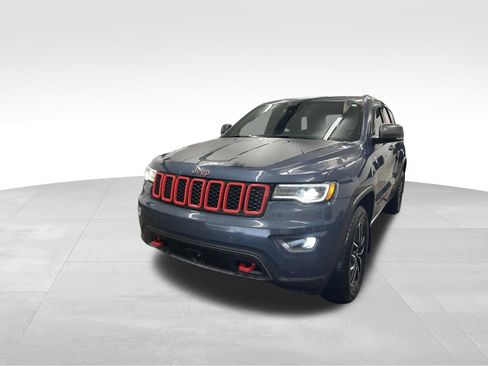 Used 2021 Jeep Grand Cherokee Trailhawk w/ Trailhawk Luxury Group AWD/4WD image 35