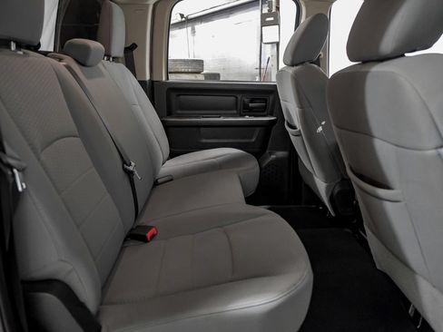 Used 2013 RAM 1500 Express RWD image 32