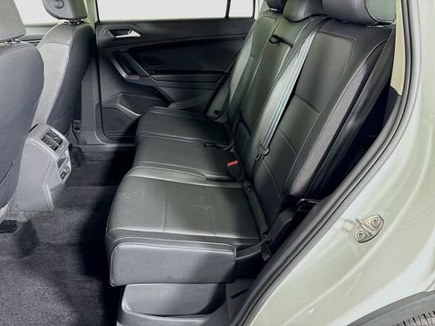 Used 2019 Volkswagen Tiguan SE AWD/4WD image 23