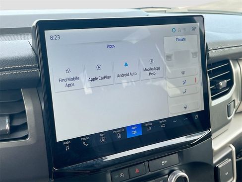 Used 2024 Ford Expedition XLT image 15