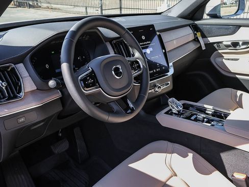 New 2026 Volvo XC90 B6 Plus w/ Protection Package Premier AWD/4WD image 27