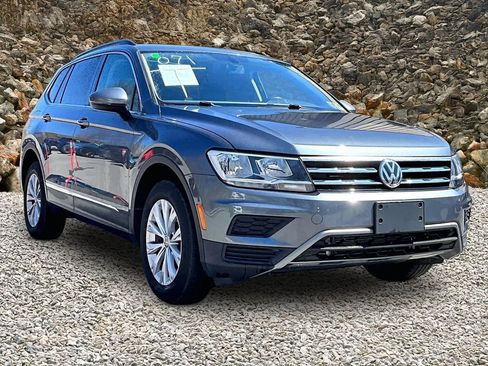 Used 2018 Volkswagen Tiguan SE w/ Panoramic Sunroof Package AWD/4WD image 10