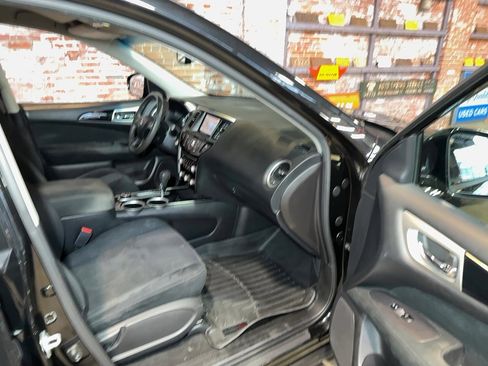 Used 2016 Nissan Pathfinder SV w/ Trailer Tow Package image 77