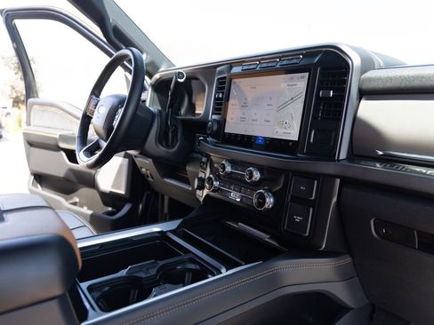 Used 2024 Ford F350 Platinum image 31