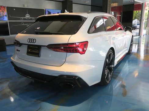 Used 2023 Audi RS 6 AWD/4WD image 4