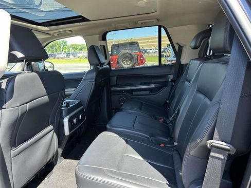 Used 2024 Ford Expedition XLT AWD/4WD image 10