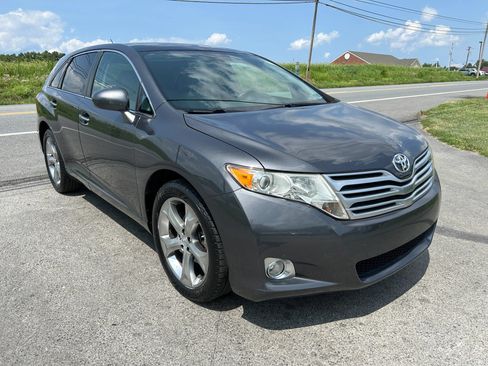 Used 2010 Toyota Venza AWD w/ Premium Pkg #2 image 4