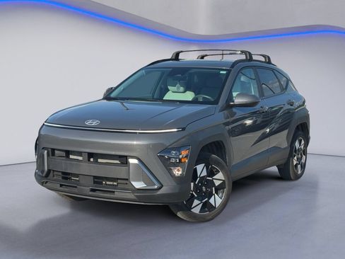 Used 2025 Hyundai Kona SEL AWD/4WD image 2
