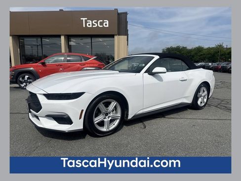 Used 2026 Ford Mustang Premium RWD image 1