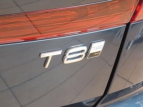 Certified 2026 Volvo XC60 T8 Core w/ Climate Package image 23