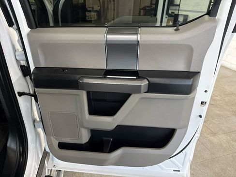 Used 2019 Ford F250 XLT w/ XLT Premium Package AWD/4WD image 44