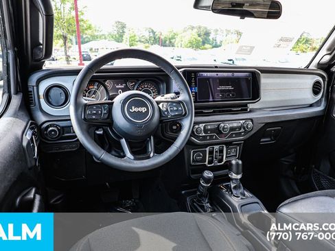 Used 2025 Jeep Wrangler Unlimited Sport AWD/4WD image 28
