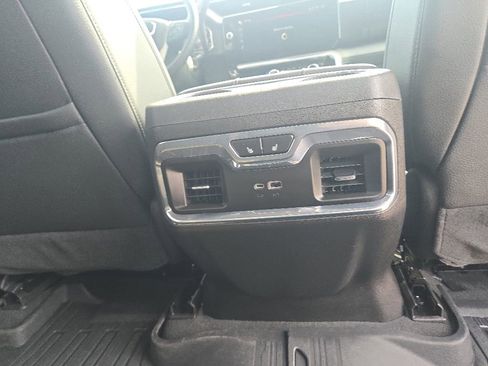 Used 2025 GMC Sierra 3500 Denali w/ Denali Reserve Package AWD/4WD image 35