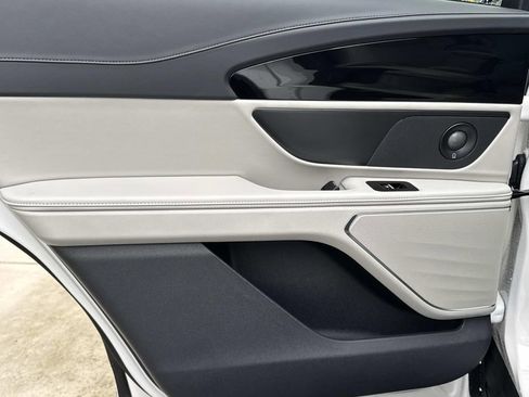 New 2026 Lincoln Nautilus Premier w/ Equipment Group 102A image 22