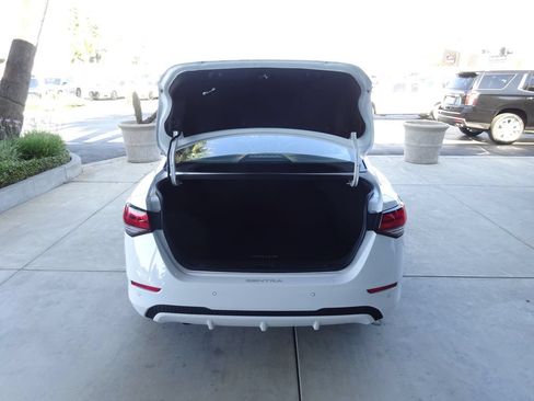 Used 2025 Nissan Sentra SV FWD image 30