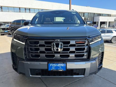 New 2026 Honda Pilot TrailSport image 6