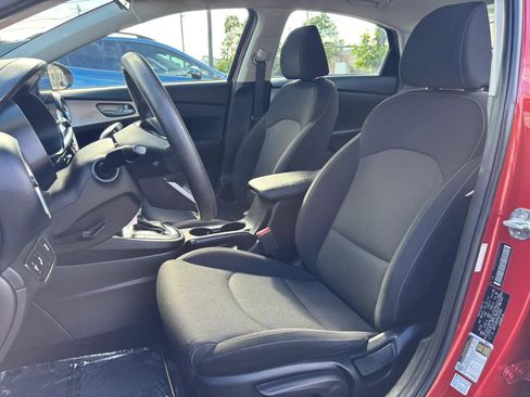 Used 2022 Kia Forte LXS w/ LXS Technology Package FWD image 16