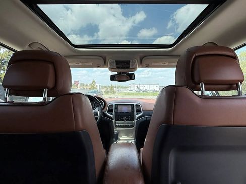 Used 2012 Jeep Grand Cherokee Overland Summit image 23