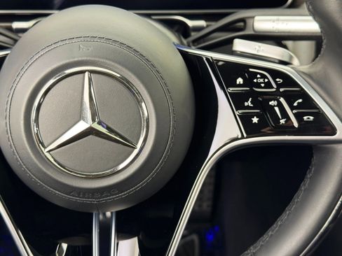 Used 2022 Mercedes-Benz S 580 S 580 w/ AMG Line & Night Pack image 24