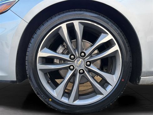 Used 2020 Chevrolet Malibu LT image 27