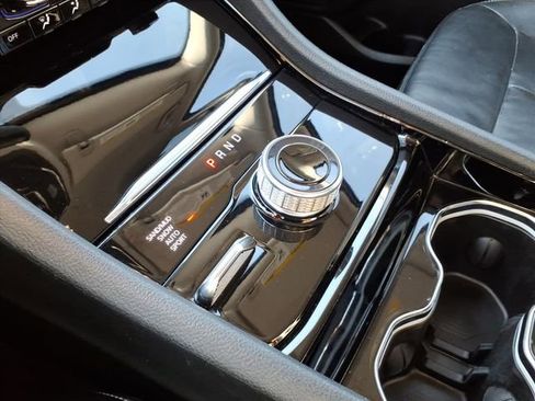 Used 2023 Jeep Grand Cherokee L Limited w/ Black Appearance Package image 22