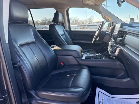 Used 2024 Ford Expedition XLT AWD/4WD image 18
