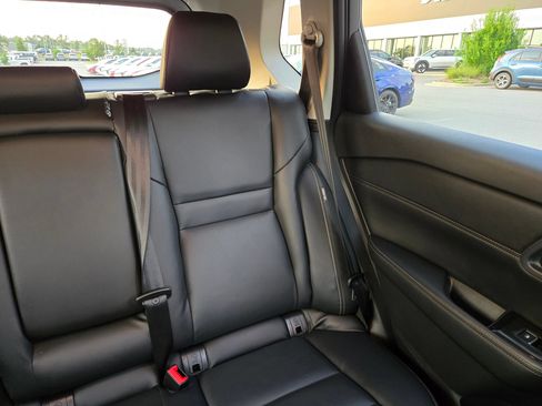 Used 2024 Nissan Rogue SL FWD image 14