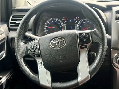 Used 2019 Toyota 4Runner Limited AWD/4WD image 17