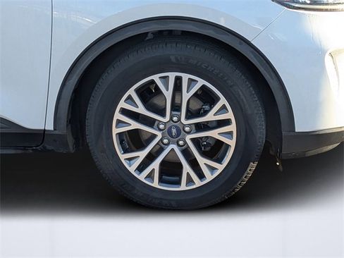 Used 2020 Ford Escape SEL image 10