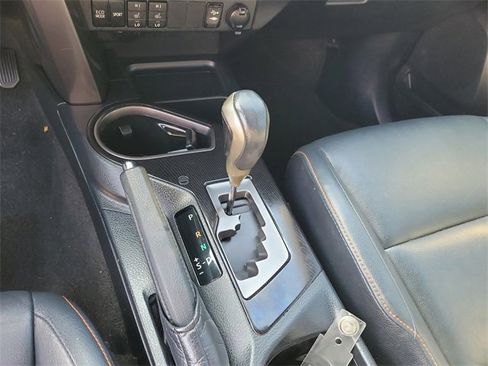 Used 2017 Toyota RAV4 SE image 22