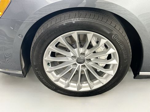 Used 2019 Audi A8 L 3.0T w/ Executive Package image 11