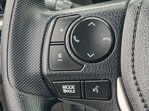 Used 2018 Toyota RAV4 LE w/ All Weather Liner Package image 20