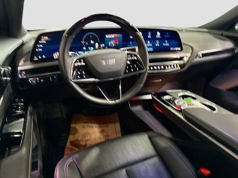 Used 2023 Cadillac Lyriq 2WD image 25
