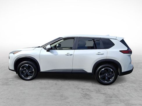 Used 2025 Nissan Rogue SV AWD/4WD image 2