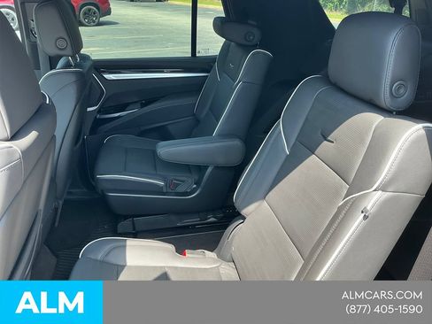 Used 2025 Cadillac Escalade Premium Luxury AWD/4WD image 13