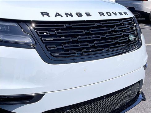New 2026 Land Rover Range Rover Velar Dynamic SE AWD/4WD image 34
