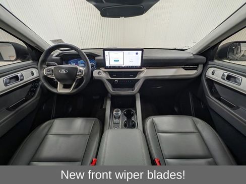 Certified 2026 Ford Explorer Active w/ Active Comfort Package AWD/4WD image 2