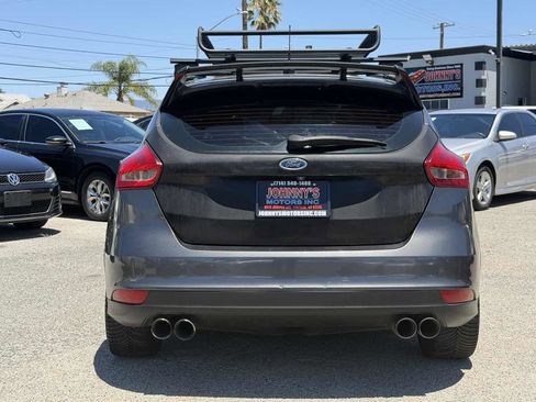 Used 2018 Ford Focus SE FWD image 24