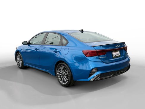 Used 2023 Kia Forte GT-Line image 3