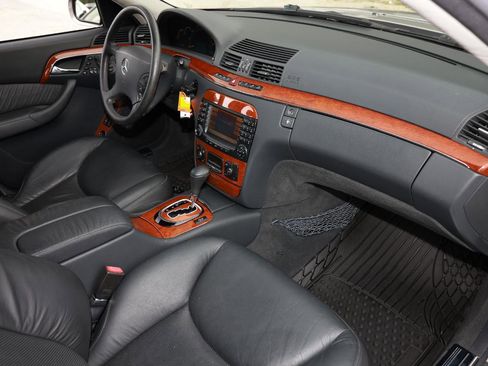 Used 2006 Mercedes-Benz S 430 4MATIC image 16