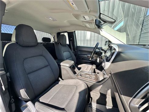 Used 2015 GMC Canyon SLE image 15