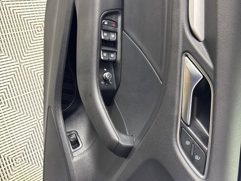 Used 2018 Audi A3 2.0T Premium image 12