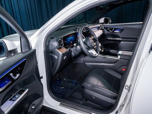 Certified 2026 Mercedes-Benz GLC 300 image 10