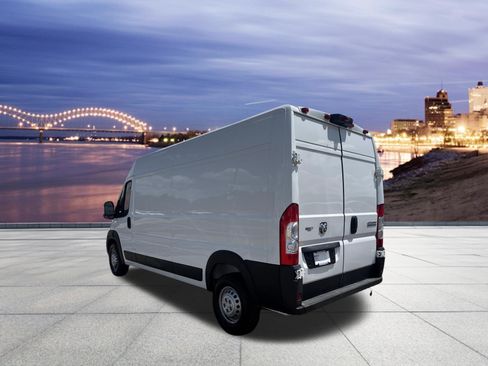 Used 2025 RAM ProMaster 2500 w/ Convenience Group FWD image 4