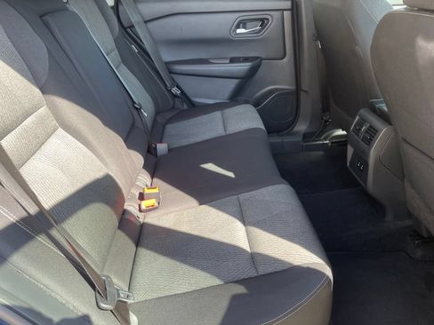 Used 2024 Nissan Rogue SV FWD image 23