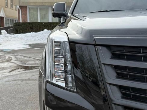 Used 2018 Cadillac Escalade ESV Platinum image 13