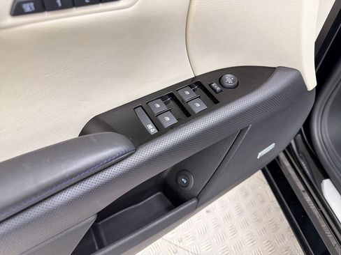 Used 2014 Cadillac XTS Platinum FWD image 12