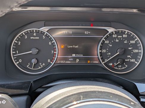 Used 2024 Nissan Pathfinder SL AWD/4WD image 20