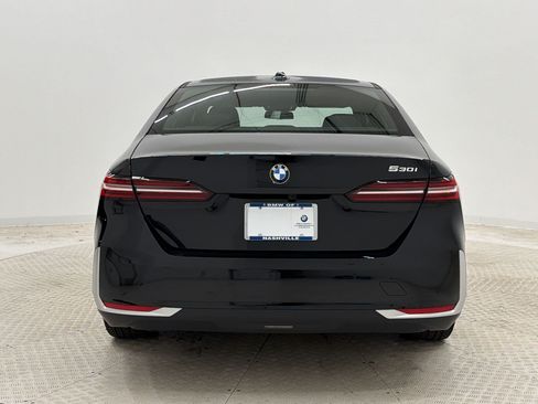 Used 2026 BMW 530i RWD image 10